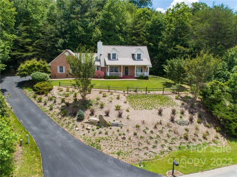 Property image 4 at 160 Kalmia Terrace Court, Hendersonville, NC 28739