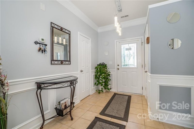 Property image 4 at 7926 Mossycup Drive, Charlotte, NC 28215