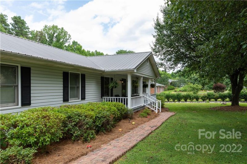 Property image 3 at 745 Briarfield Road, Rock Hill, SC 29730