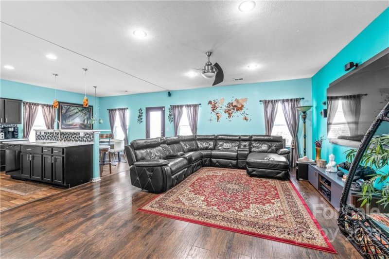 Property image 5 at 1126 Blue Topaz Drive, Dallas, NC 28034