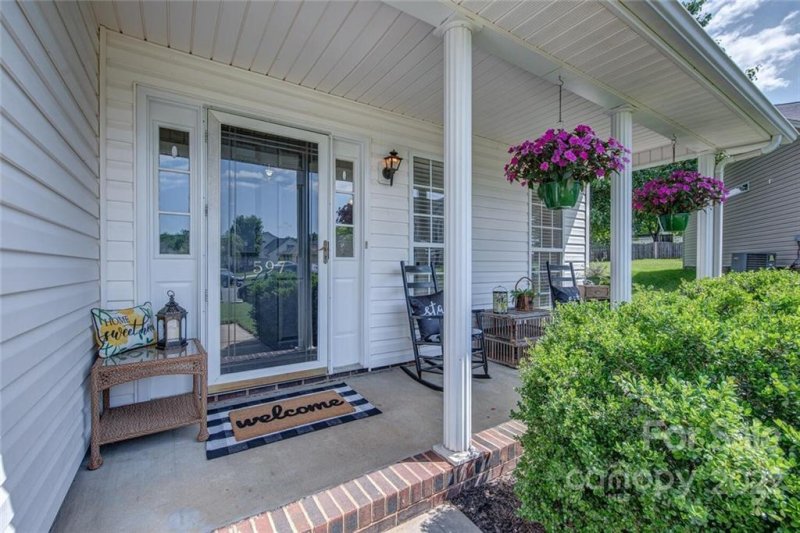 Property image 3 at 597 Dannyn Grove Court, Charlotte, NC 28214