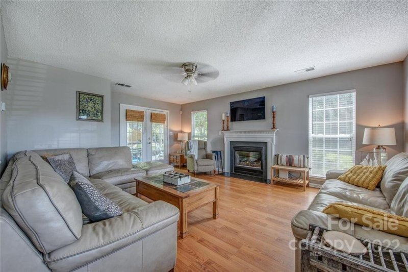 Property image 5 at 597 Dannyn Grove Court, Charlotte, NC 28214