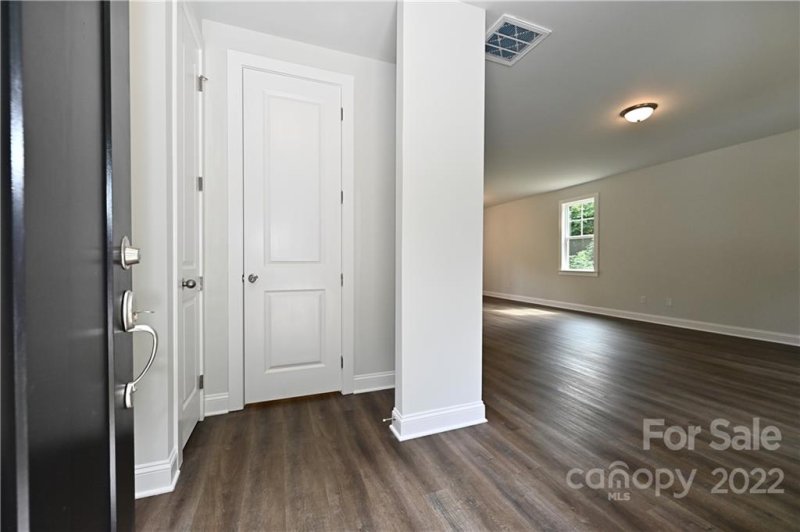 Property image 4 at 712 Rodey Avenue, Charlotte, NC 28206