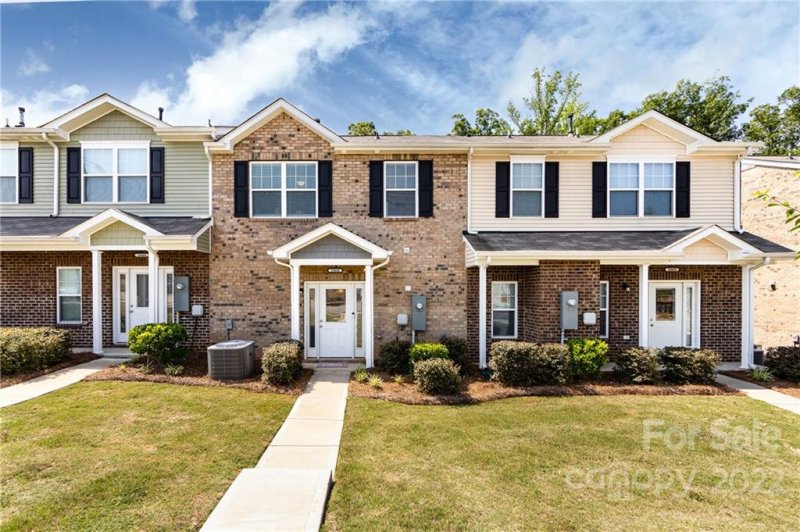 Property image 2 at 10440 Benfield Road, Charlotte, NC 28269