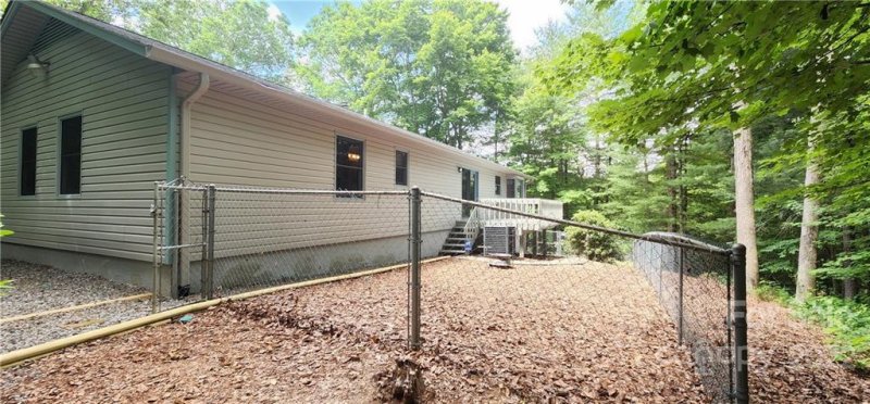 Property image 4 at 76 Mountain Brook Drive, Candler, NC 28715