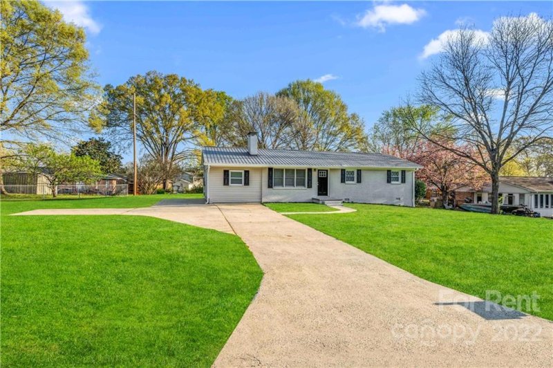 Property image 2 at 2012 Rhonda Drive, Gastonia, NC 28054