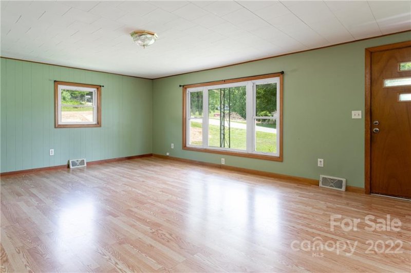 Property image 5 at 280 Mingus Street, Canton, NC 28716