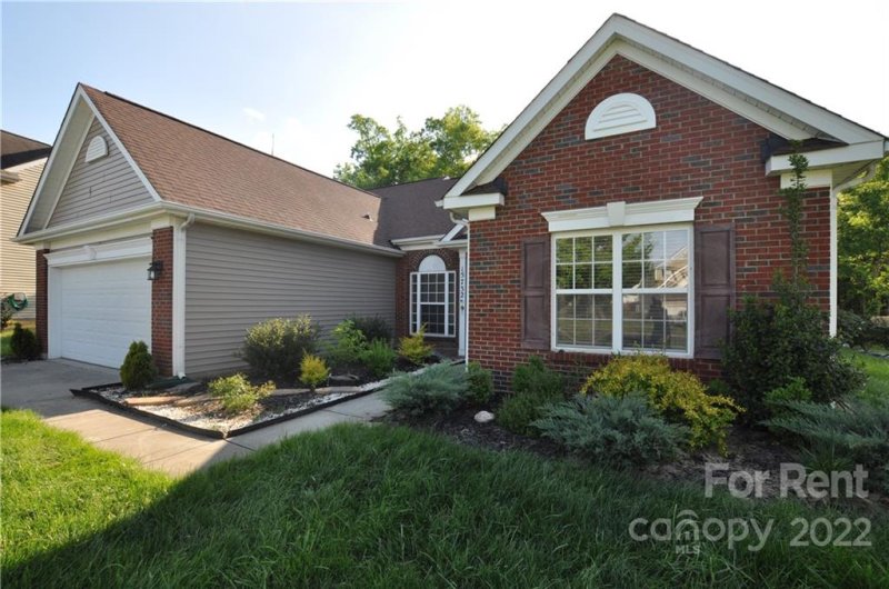 Property image 2 at 15732 Pedlar Mills Road, Charlotte, NC 28278