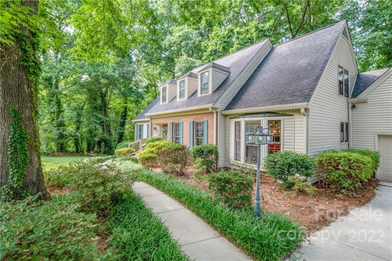 Property image 5 at 2437 Woodleigh Drive, Gastonia, NC 28056