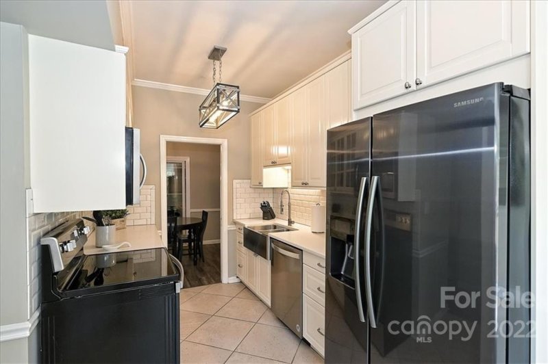 Property image 3 at 5945 Quail Hollow Road, Charlotte, NC 28210