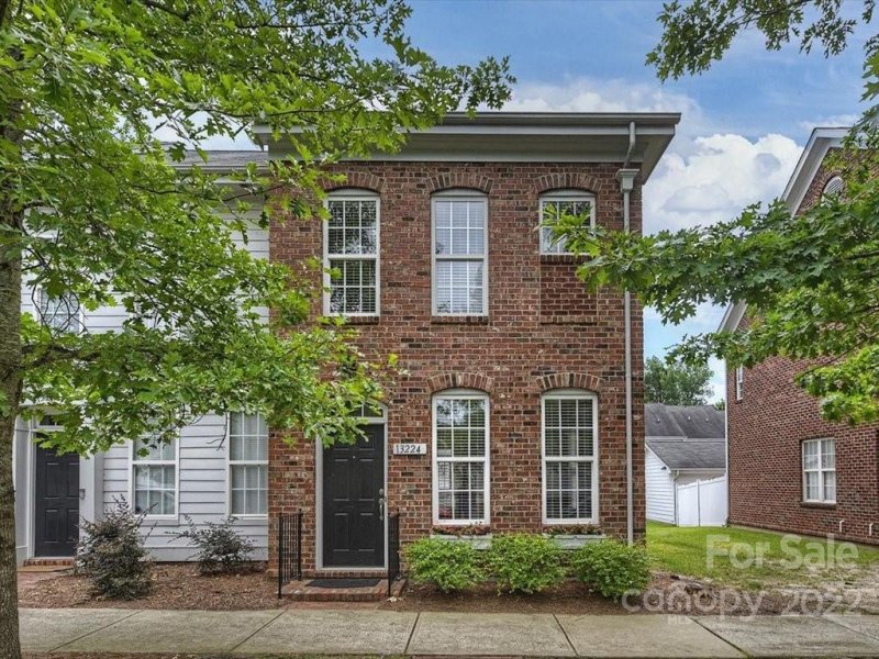 13224 Eastfield Village Lane