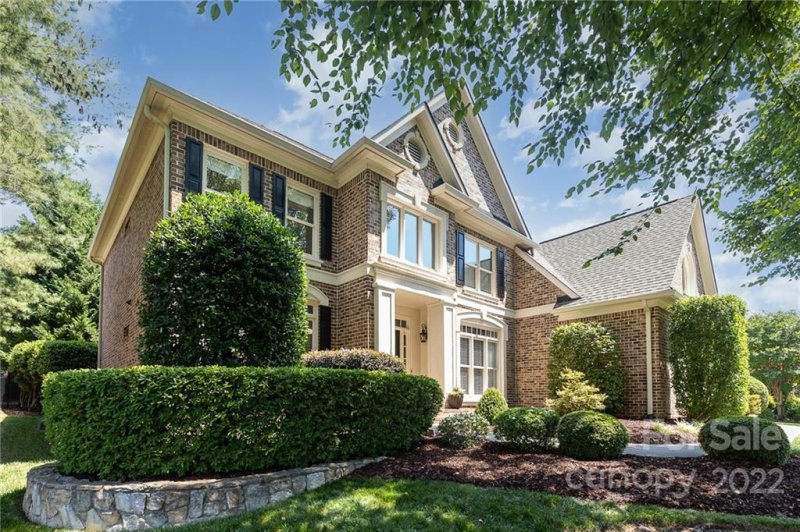 Property image 2 at 16715 New Providence Lane, Charlotte, NC 28277