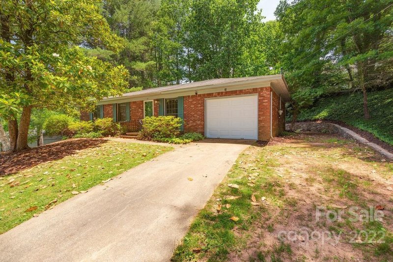 Property image 3 at 14 W Maple Drive, Asheville, NC 28805