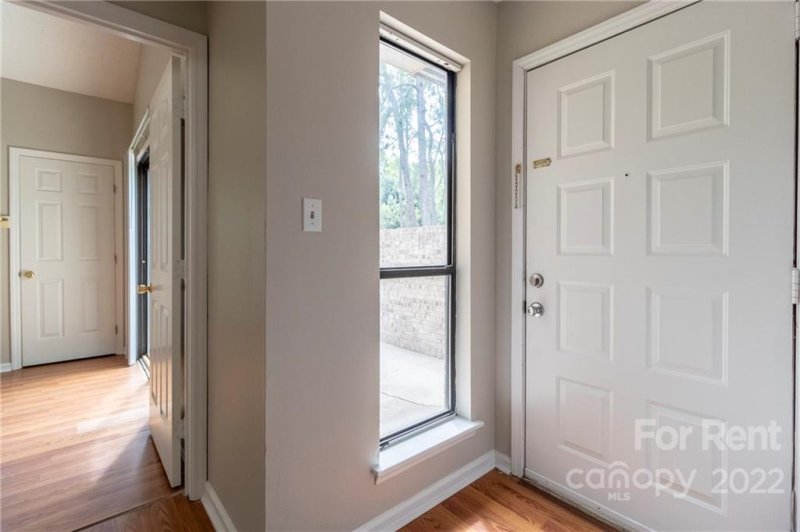 Property image 3 at 8013 Charter Oak Lane, Charlotte, NC 28226