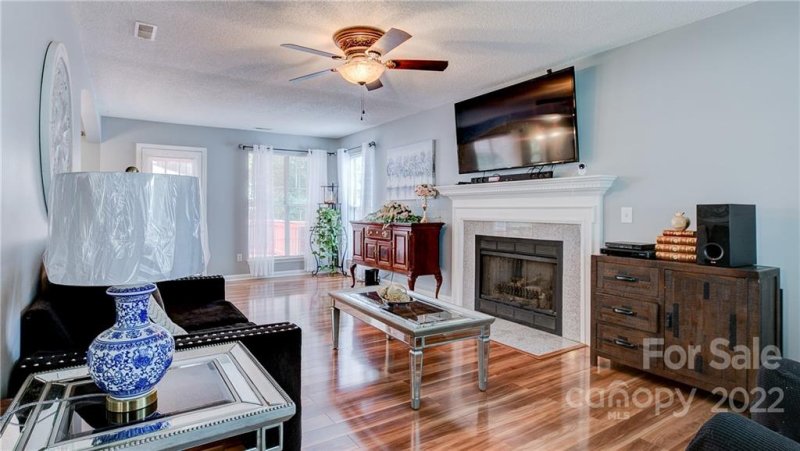 Property image 3 at 8120 Vermilion Drive, Charlotte, NC 28215