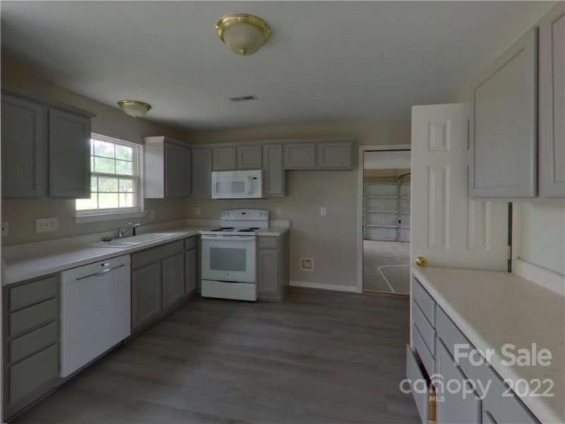 Property image 4 at 4130 Autumn Cove Drive, Lake Wylie, SC 29710