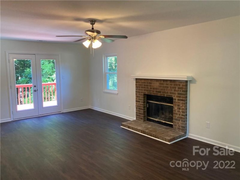 Property image 3 at 2417 Snow Creek Lane, Charlotte, NC 28273