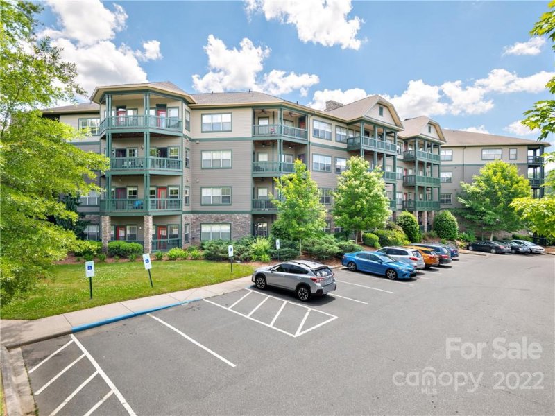 Property image 2 at 9 Kenilworth Knoll, Asheville, NC 28805