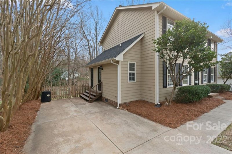 Property image 4 at 3606 Armitage Drive, Charlotte, NC 28269