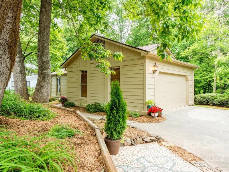 Property image 3 at 17 Pine Ridge Trail, Arden, NC 28704