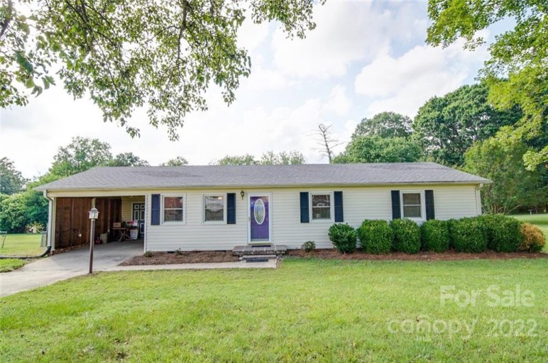 109 Oxford Circle