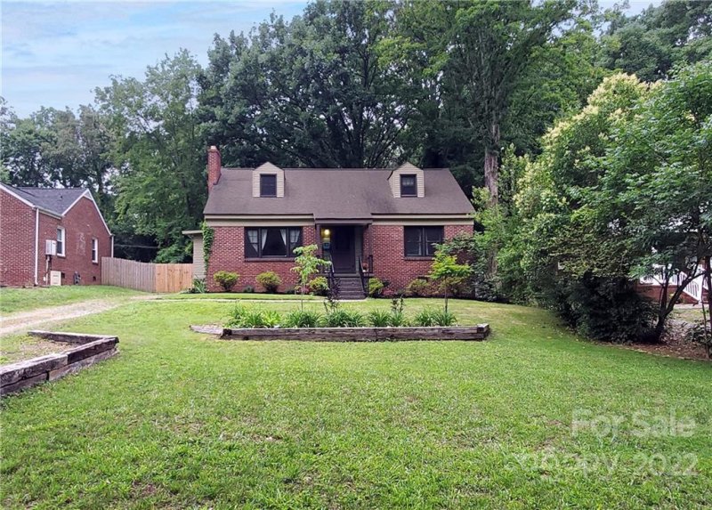 Property image 2 at 2220 Arnold Drive, Charlotte, NC 28205