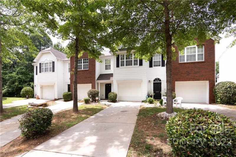Property image 2 at 2133 Whispering Way, Charlotte, NC 28212