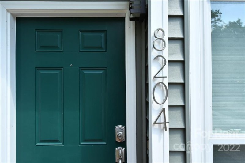 Property image 4 at 8204 Chrisbry Lane, Charlotte, NC 28215