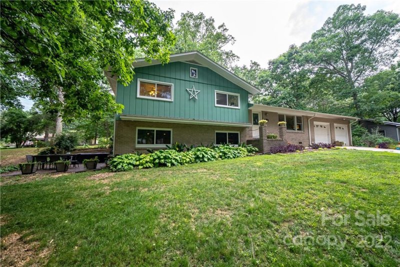 Property image 3 at 2124 Woodcroft Lane, Albemarle, NC 28001