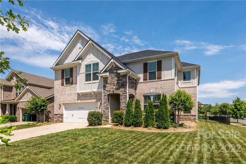 8502 Ellington Park Drive