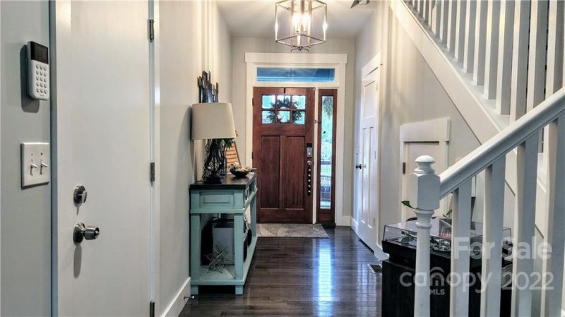 Property image 2 at 14 Alice Clement Lane, Asheville, NC 28803