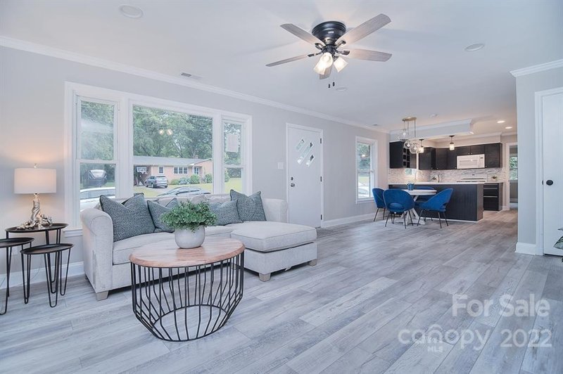 Property image 2 at 119 Meadowbrook Lane, Davidson, NC 28036