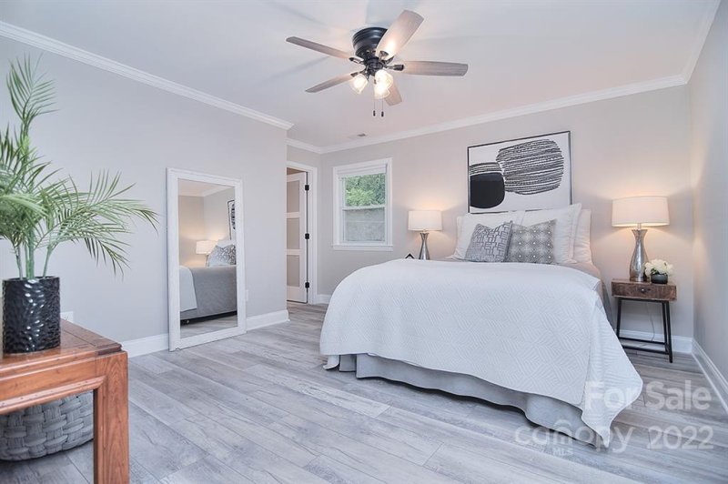 Property image 3 at 119 Meadowbrook Lane, Davidson, NC 28036