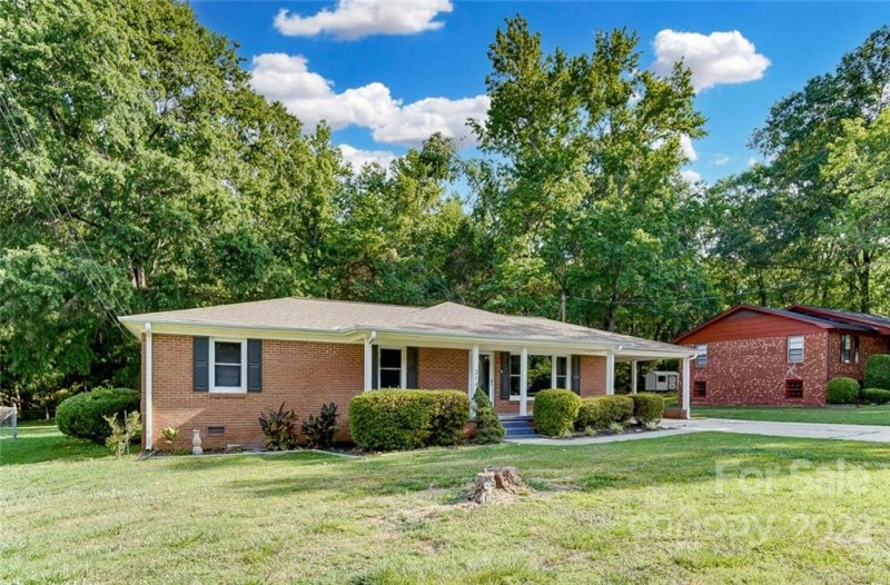 Property image 2 at 214 Cliffside Drive, Kannapolis, NC 28081