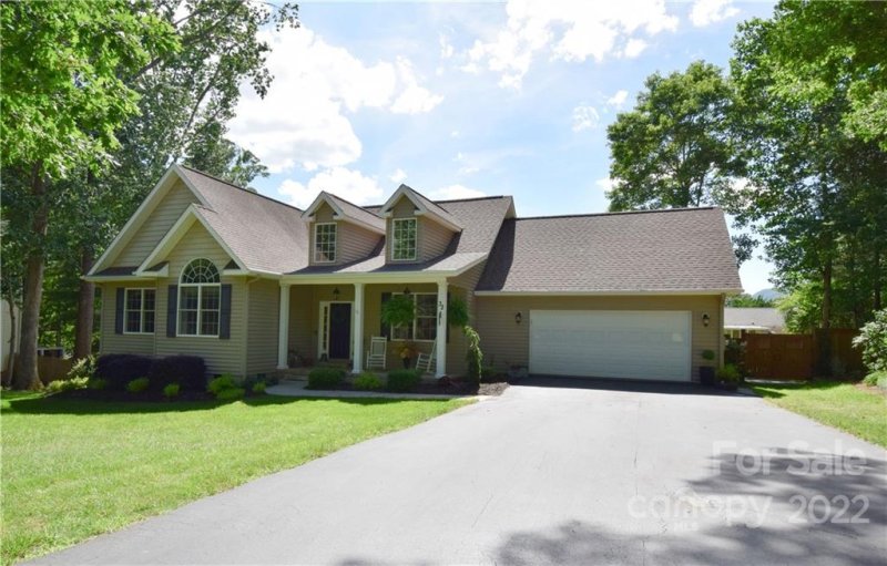 Property image 2 at 32 Helen Holcombe Way, Candler, NC 28715