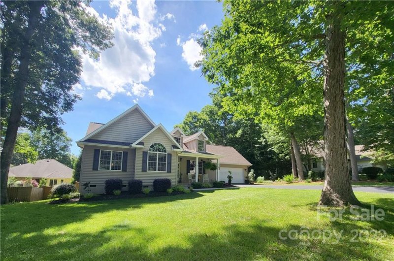 Property image 3 at 32 Helen Holcombe Way, Candler, NC 28715