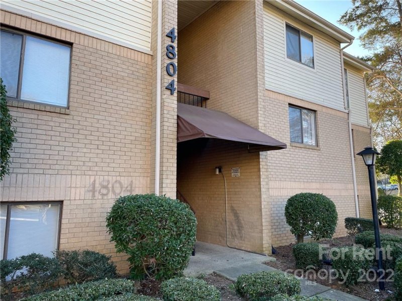 4804 Spring Lake Drive