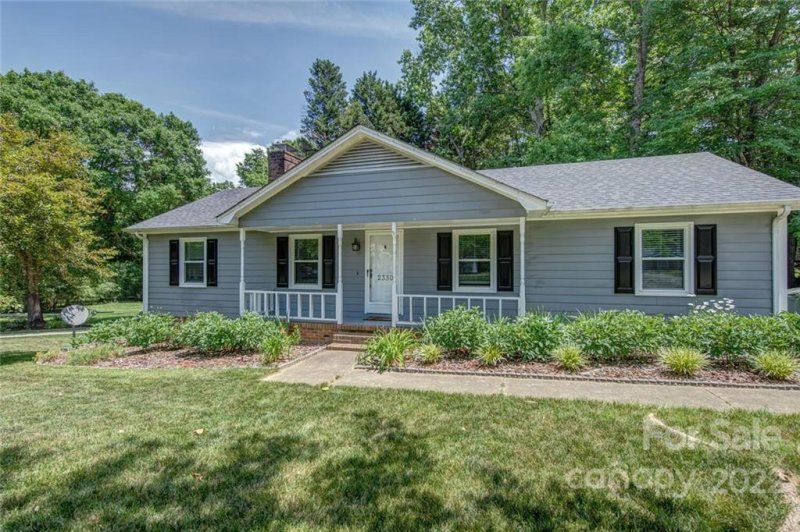 Property image 2 at 2330 Autumnwood Trail, Gastonia, NC 28056