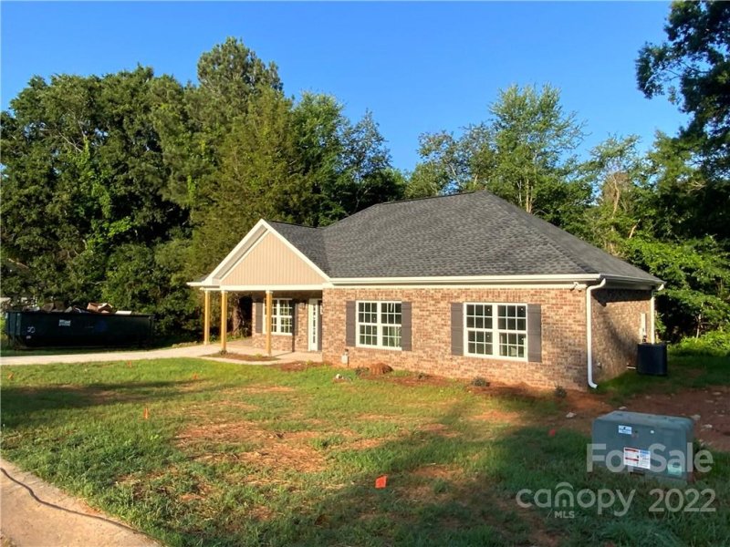 Property image 2 at 153 Ole East Pointe Drive, York, SC 29745