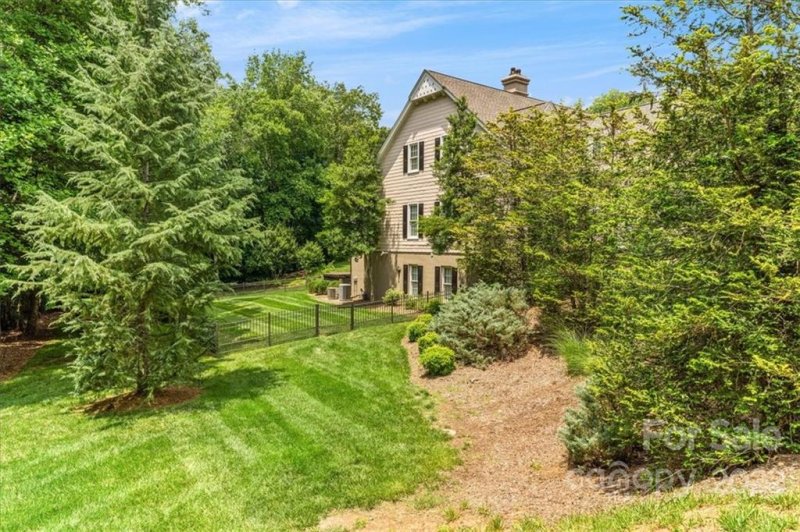 Property image 5 at 1119 38th Avenue, Hickory, NC 28601