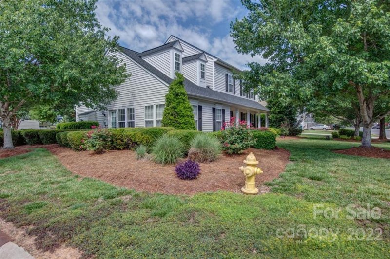 Property image 3 at 105 Brookhollow Drive, Mount Holly, NC 28120