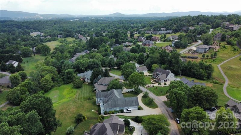 Property image 4 at 14 Round Robin Lane, Mills River, NC 29759