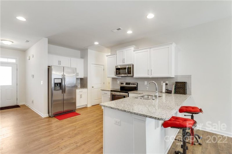 Property image 4 at 10500 Bradstreet Commons Way, Charlotte, NC 28215