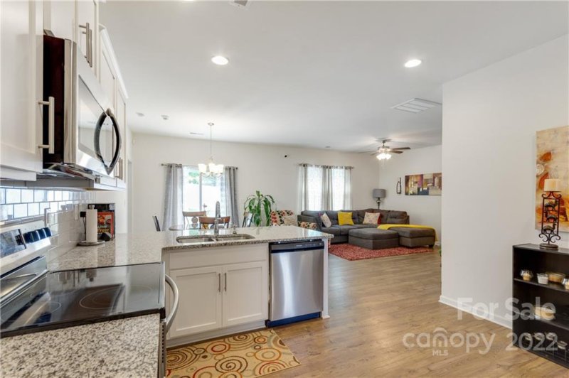 Property image 5 at 10500 Bradstreet Commons Way, Charlotte, NC 28215