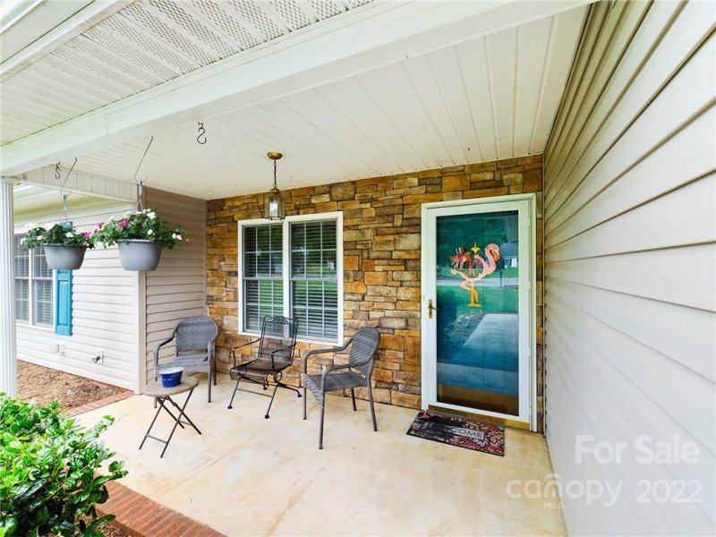 Property image 4 at 1839 Pipers Ridge Circle, Conover, NC 28613