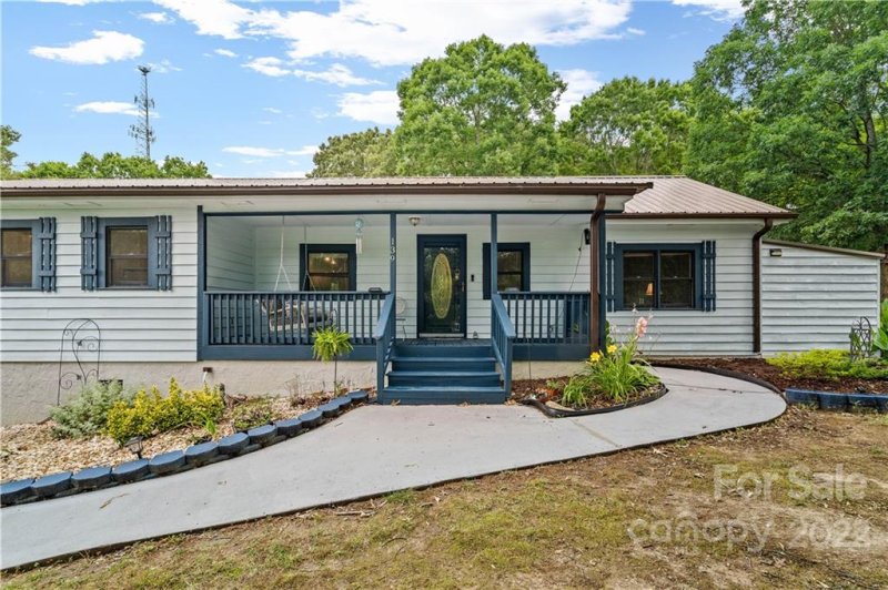Property image 2 at 139 Regency Road, Mooresville, NC 28117