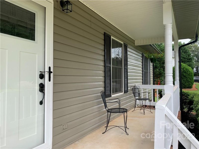 Property image 2 at 961 Lyndsey Brook Court, Lincolnton, NC 28092