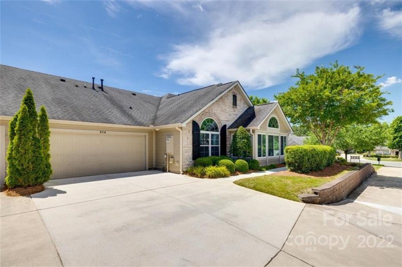 Property image 2 at 4716 Polo Gate Boulevard, Charlotte, NC 28216