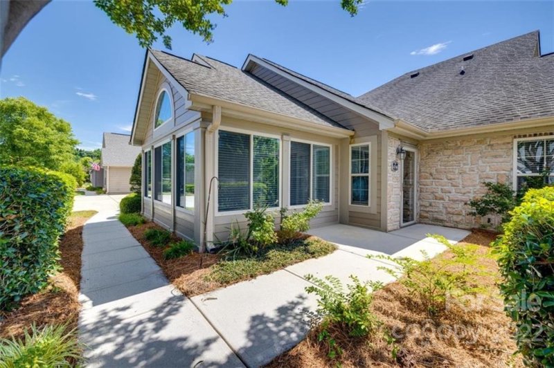 Property image 3 at 4716 Polo Gate Boulevard, Charlotte, NC 28216