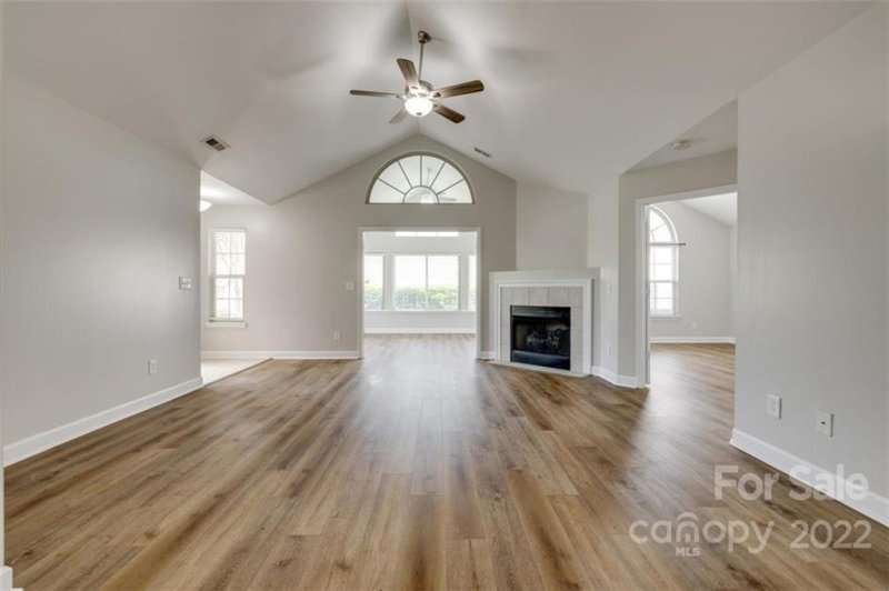 Property image 4 at 4716 Polo Gate Boulevard, Charlotte, NC 28216